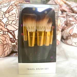 ISAAC MIZRAHI travel brush set